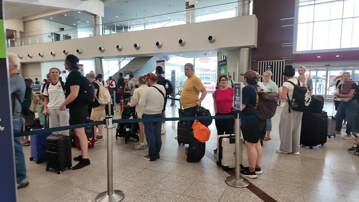 Travelers pack Atlanta airport after Fourth of July holiday