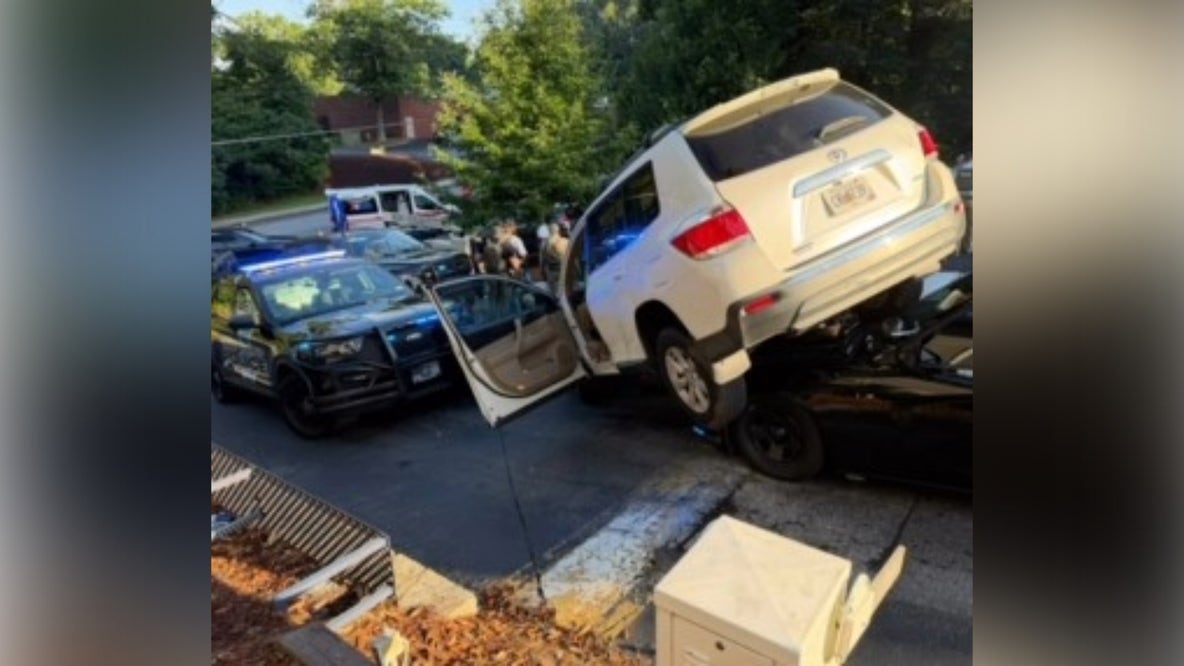 Suspect lands car on Sandy Springs patrol cruiser during chase