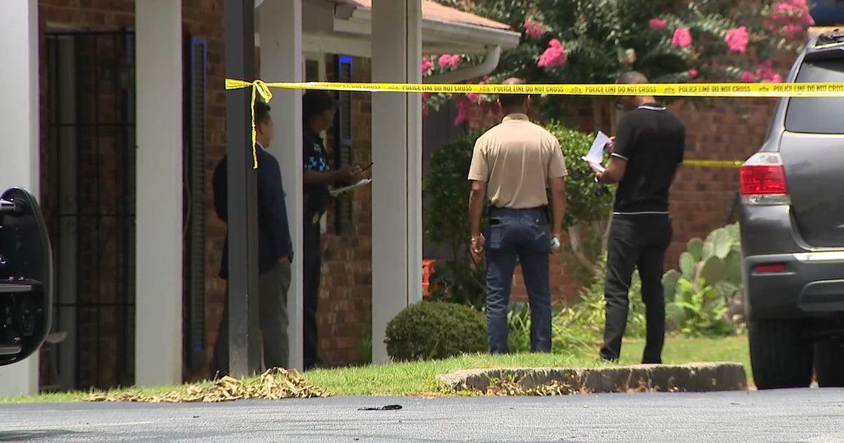 2 dead after domestic shooting at southeast Atlanta apartment | FOX 5 ...