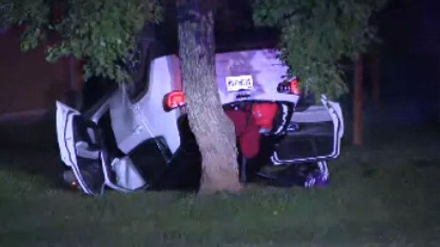 Suspect escapes after DeKalb police chase ends in crash