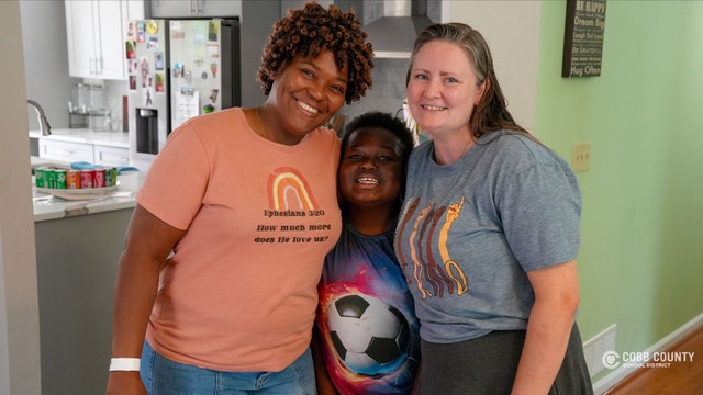 Cobb County teacher volunteers kidney to former student