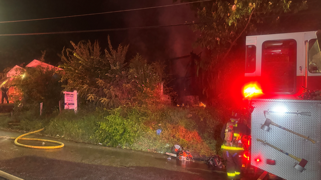 Fire destroys vacant home in northwest Atlanta early Friday morning