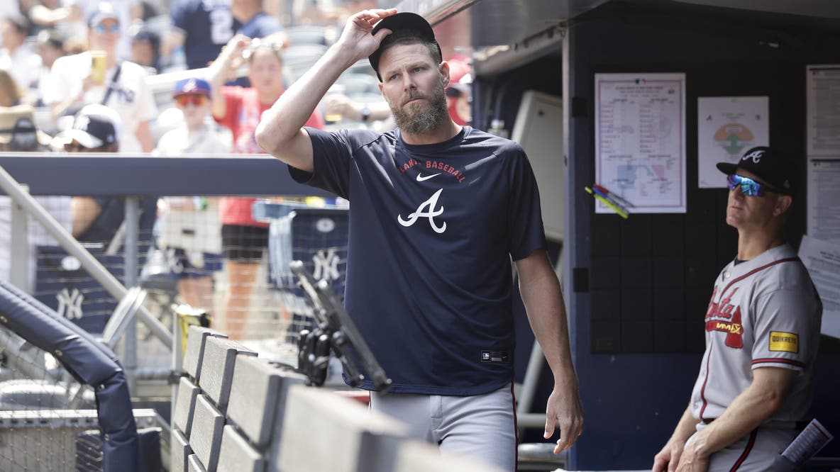 Braves ace Chris Sale tossed before first pitch in New York