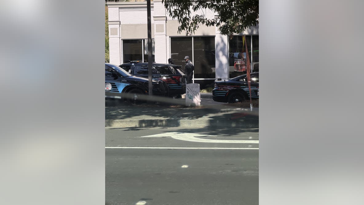 1 detained after robbery attempt at Buckhead Wells Fargo, police say