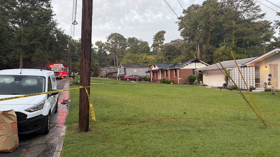 2 killed after fire at southwest Atlanta home, authorities say