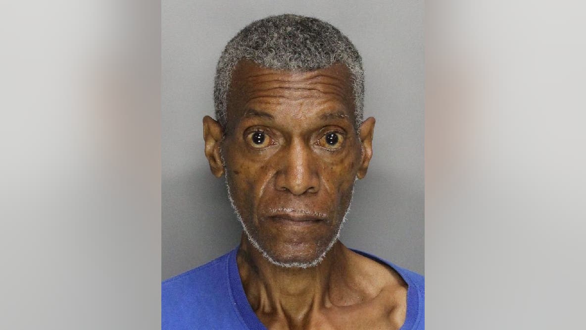 Man pretending to be cop orders woman to ground, court records show