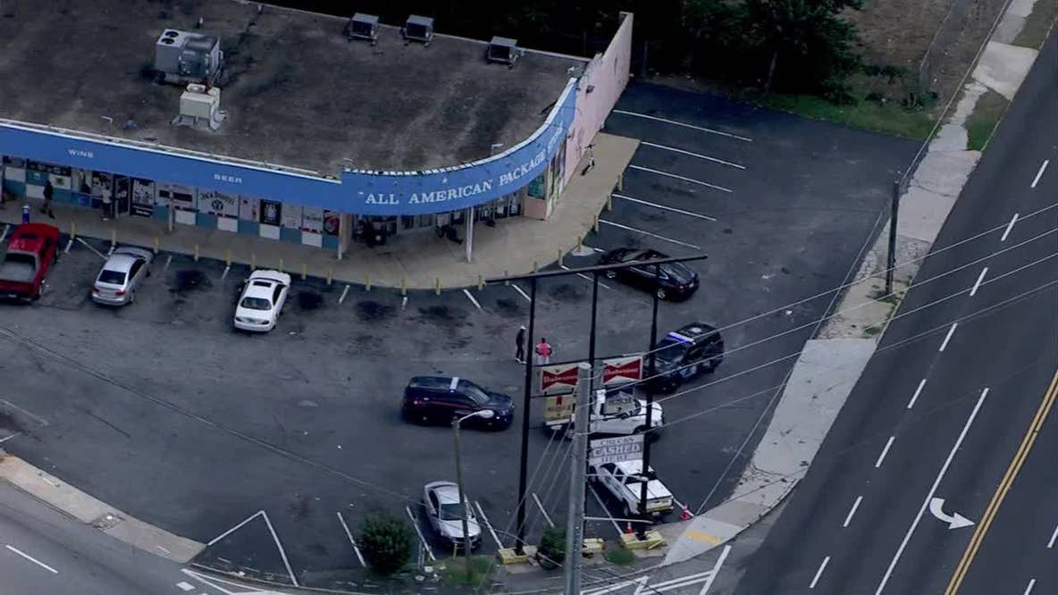 Man injured in southwest Atlanta package store shooting