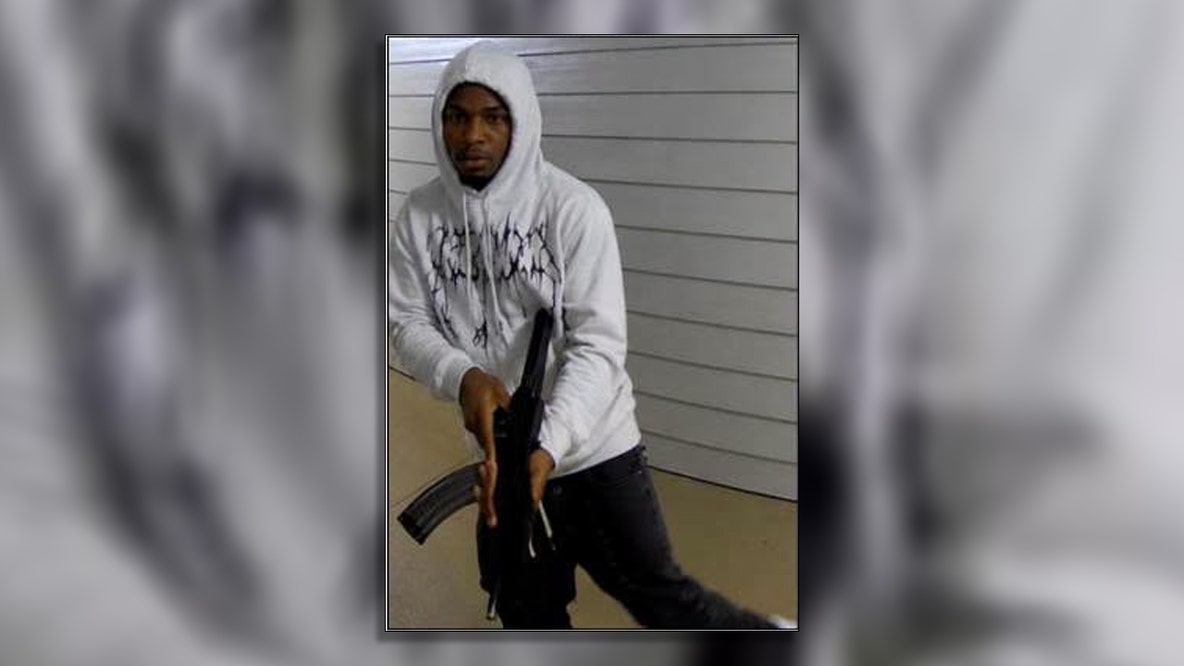 Manhunt after 'armed and dangerous' gunman fires into Smyrna apartments