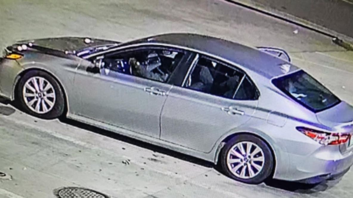 Burglars cut into safe, steal cigarettes from Atlanta business
