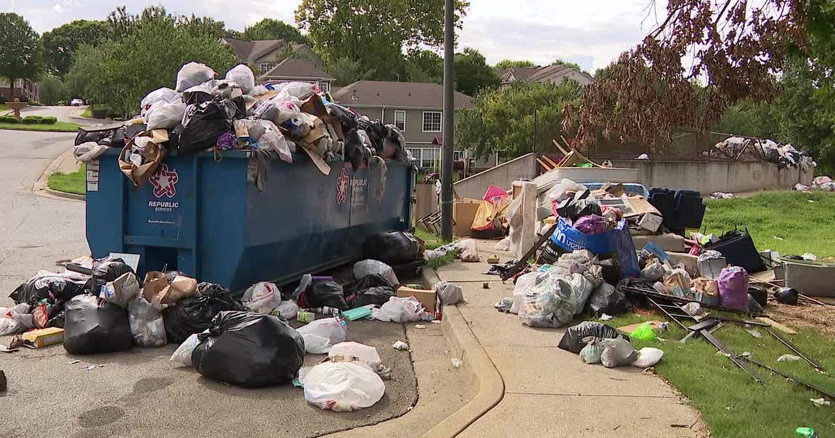 'I can't live like this': Atlanta apartment residents trapped by trash
