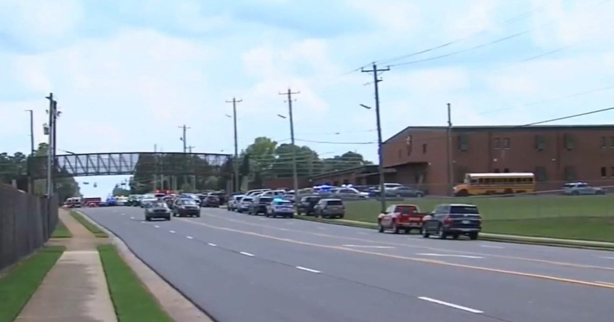 Warner Robins High School shooting: What we know