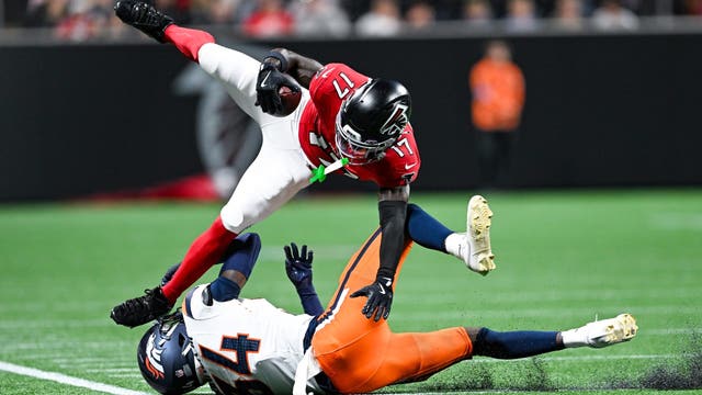 Broncos defense makes early statement in 27-7 victory in Atlanta