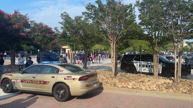 All clear at Arbor Place Mall after bomb threat prompts evacuation