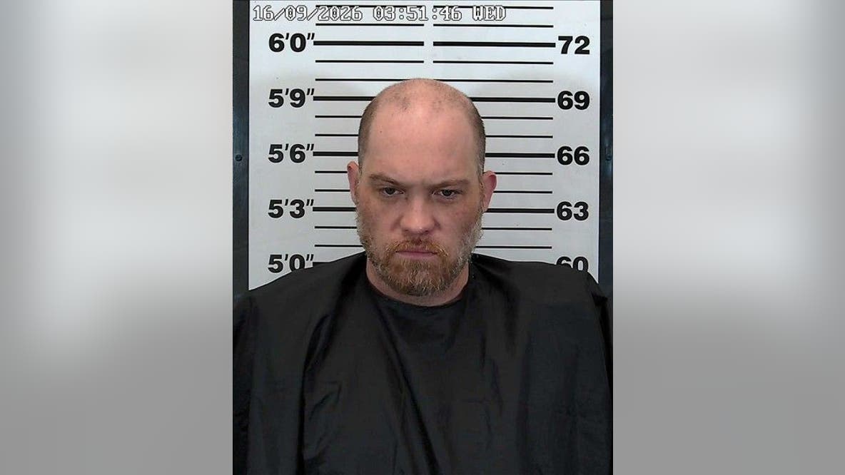 Winder man facing hijacking charge after trying to enter home, car