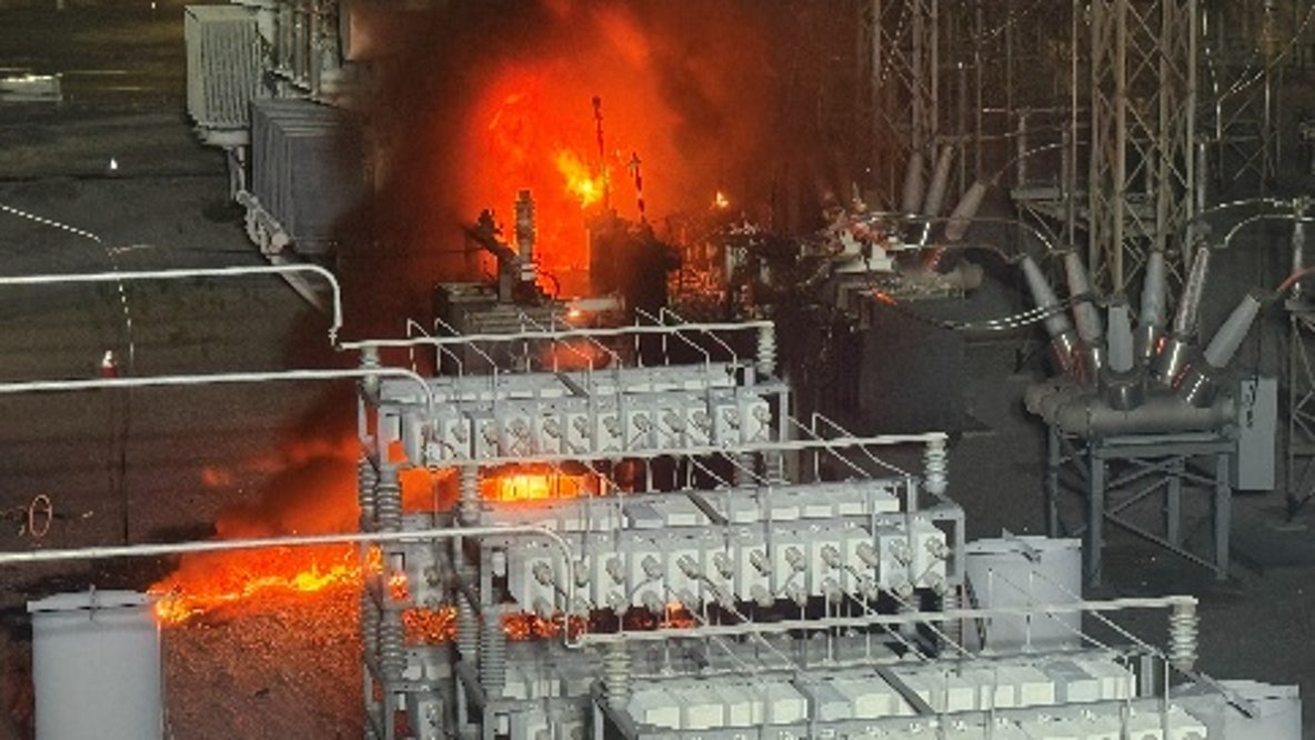 Crews battle intense fire at Georgia Power substation in Norcross