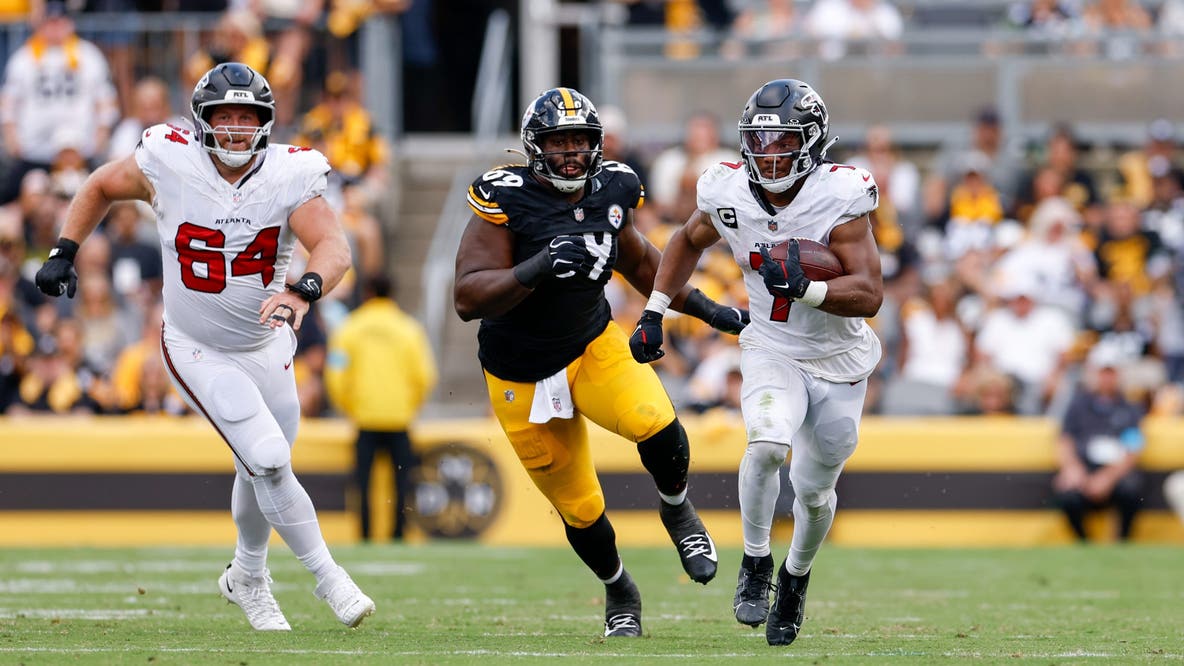 Falcons fall short in Pittsburgh after two costly turnovers