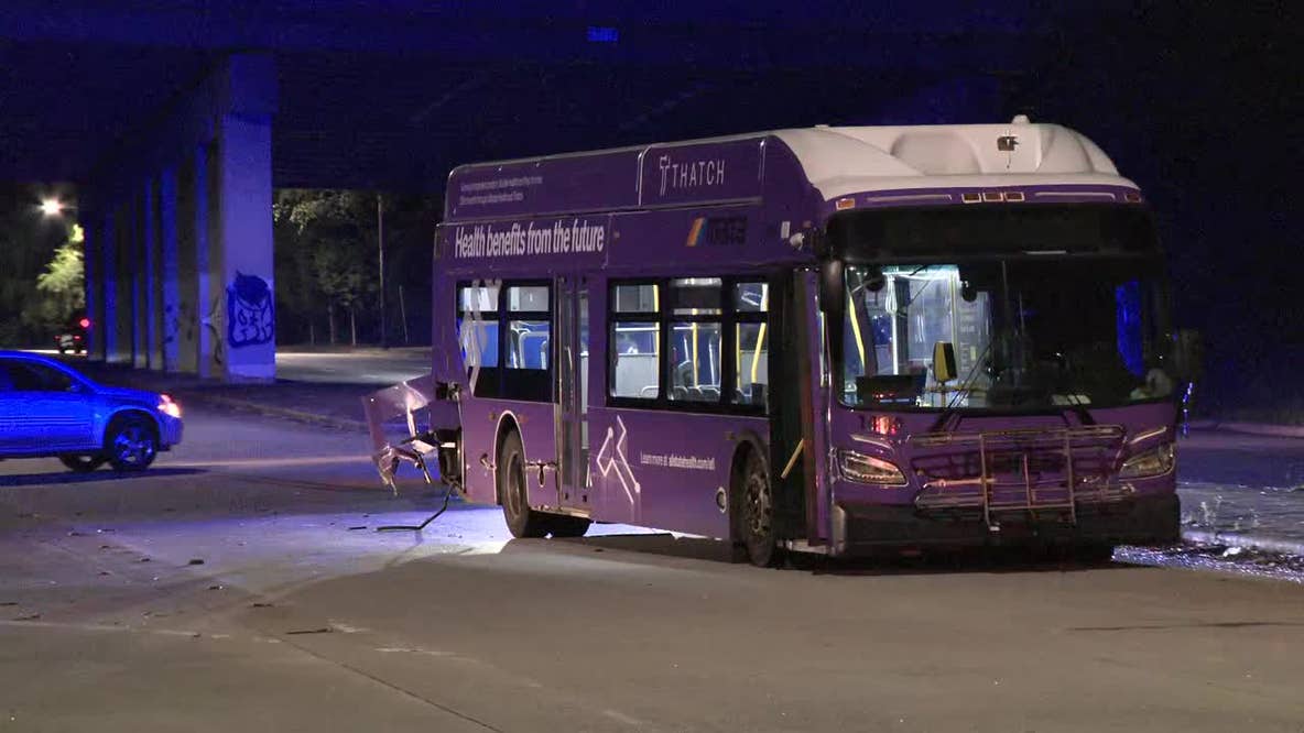 MARTA bus involved in crash near Langhorn Street and I-20