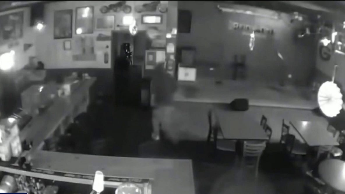 Burglar allegedly steals cash, payroll checks from beloved Mableton deli