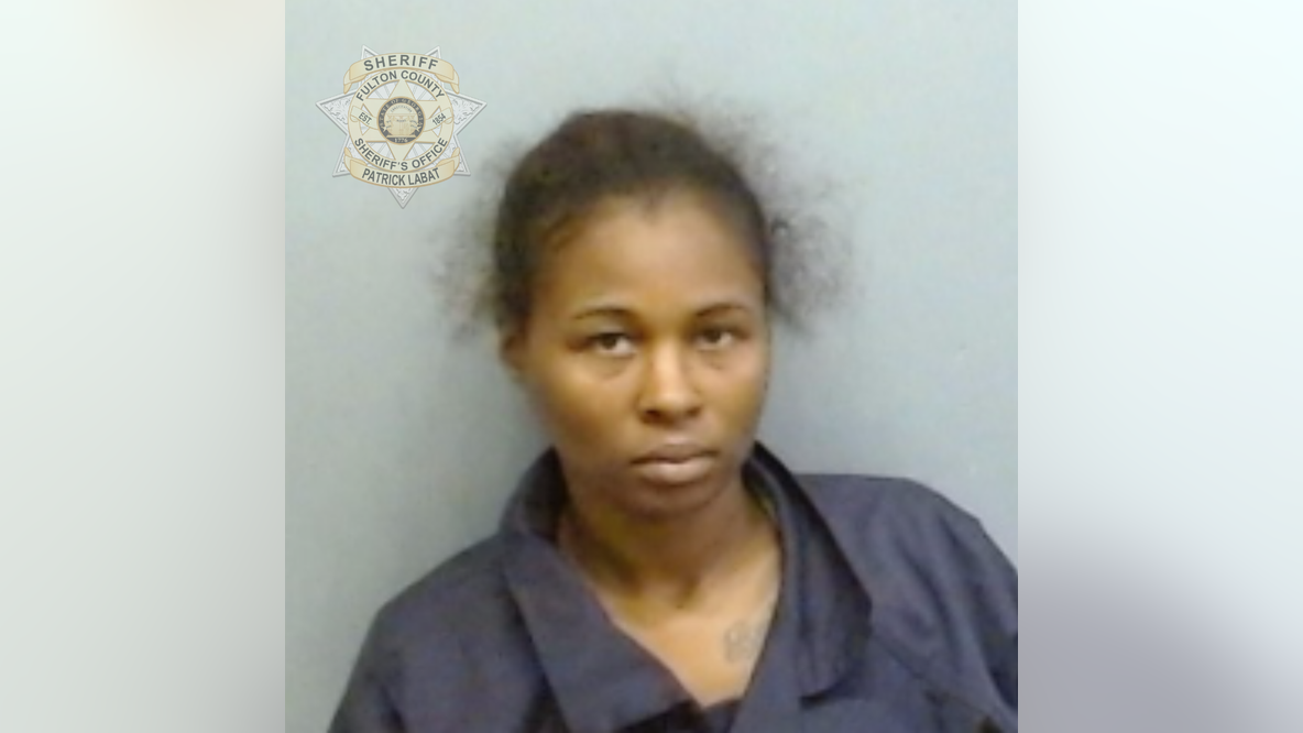 Fulton jail nurse accused of giving medication to inmate boyfriend
