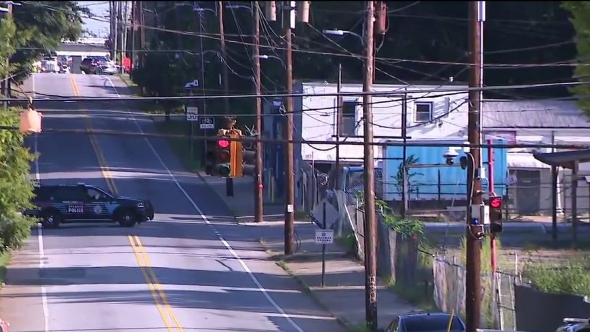 SWAT search continues for gunman in southwest Atlanta