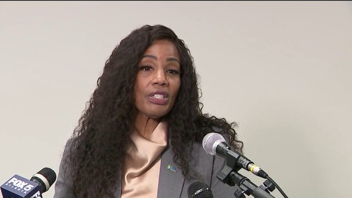 South Fulton mayor faces ethics complaint over campaign mailers