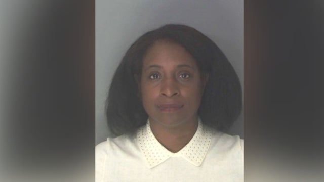 How a Sam's Club worker used 100 fake accounts to steal cellphones