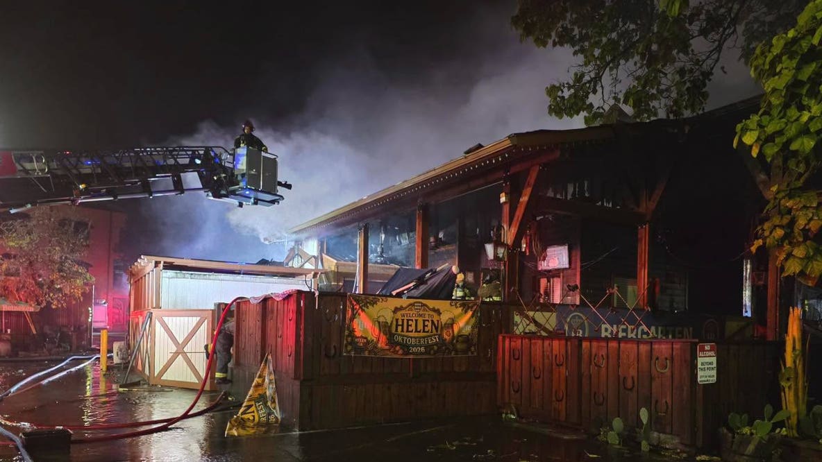 Smoke leads firefighters to fire at popular Helen restaurant
