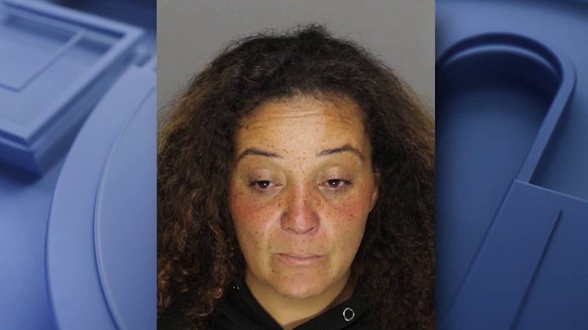 Cobb Co. mom accused of leaving baby at auto shop, returns with knife