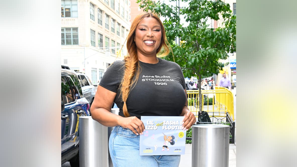 Lizzo to host Decatur meet-and-greet for debut children's book