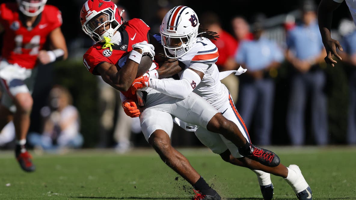 No. 1 Georgia falls to Auburn 27-24 on walk-off field goal