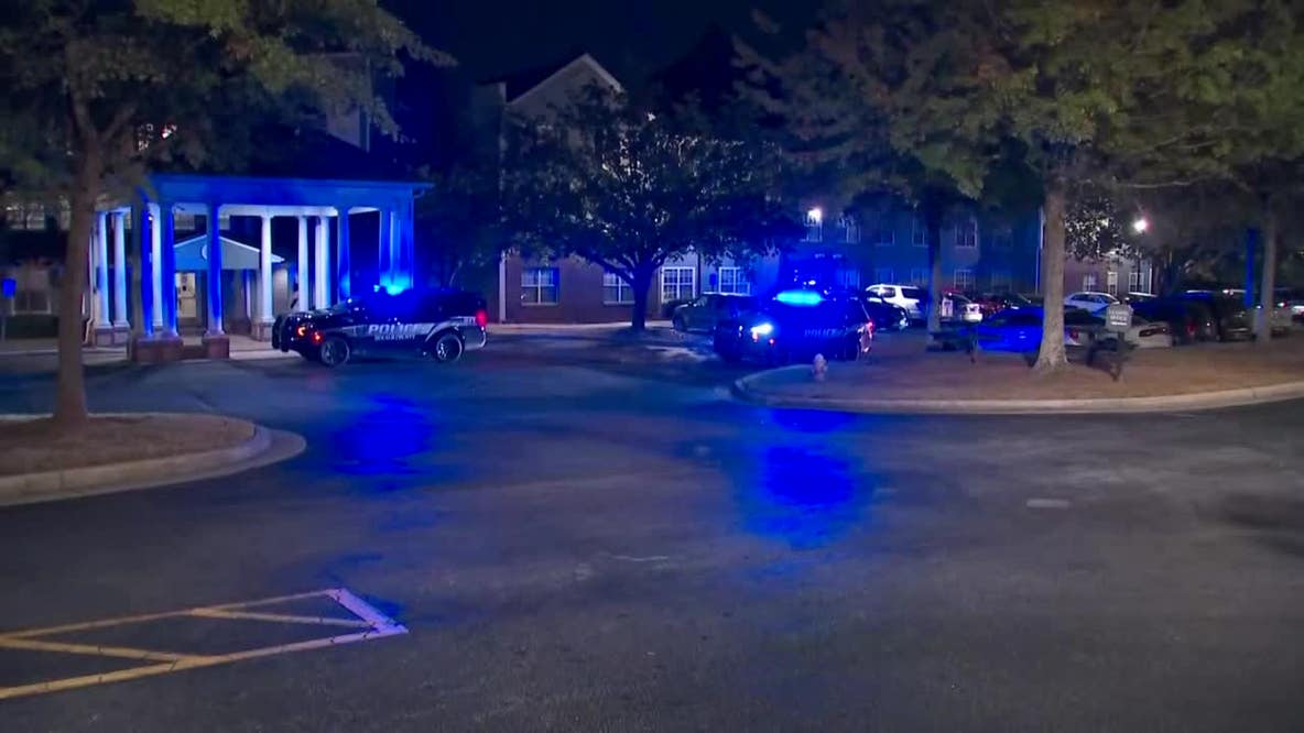Knife-wielding man shot during DeKalb apartment break-in