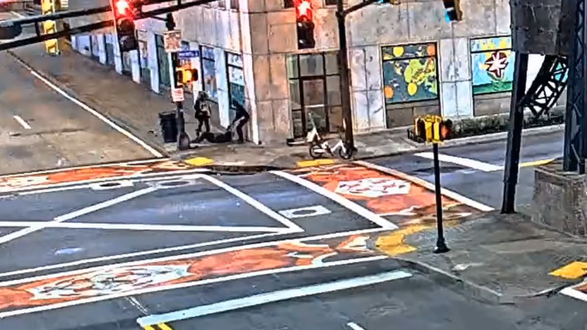 Man assaulted, robbed on Marietta Street NW in downtown Atlanta