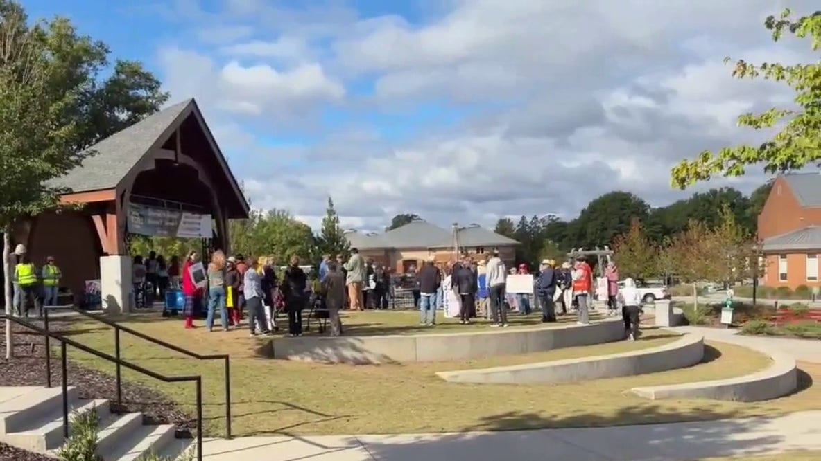 'No Kings' rallies mobilize early voters across Georgia, nationwide