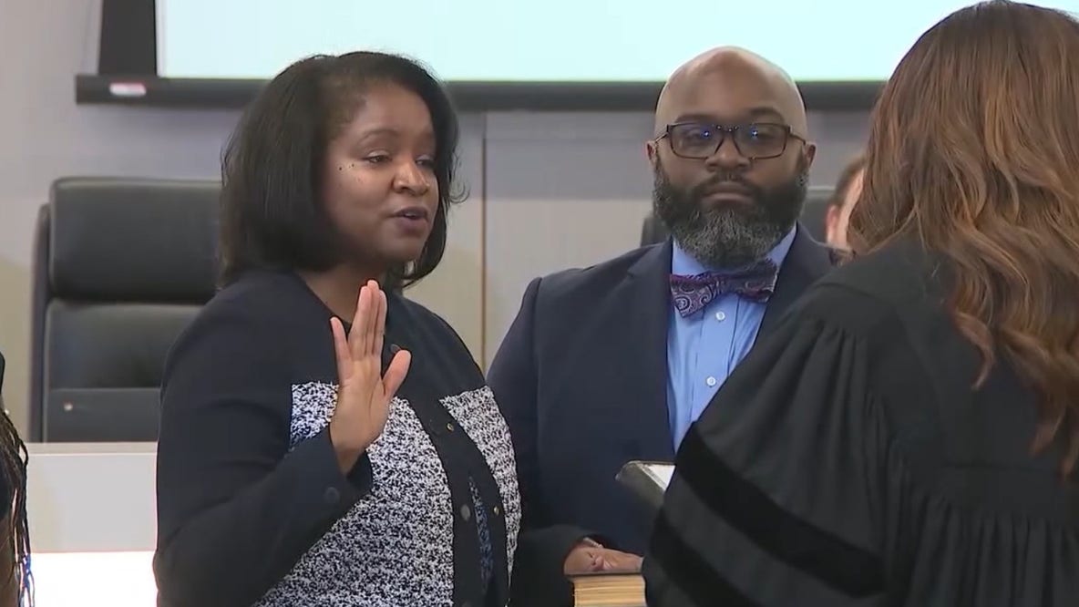 Investigation clears Decatur schools leader over podcast comments