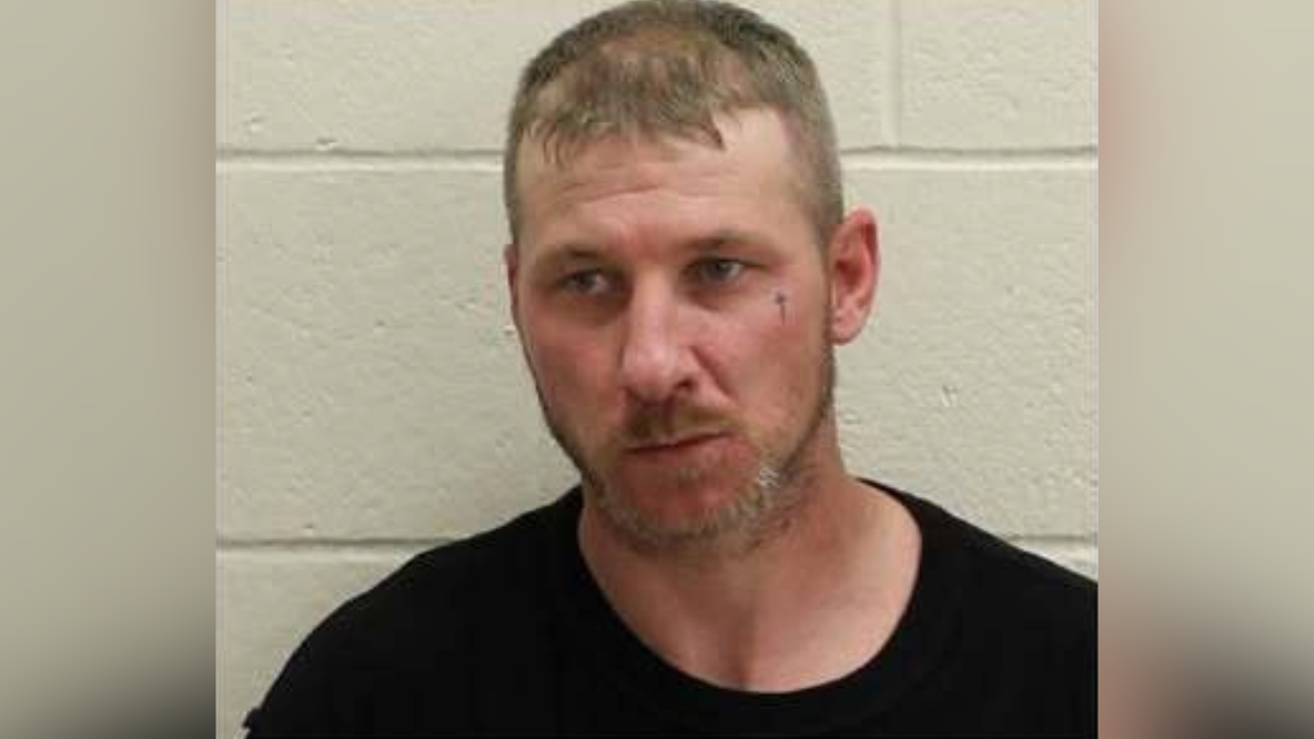 Union County deputies search for battery, false imprisonment suspect