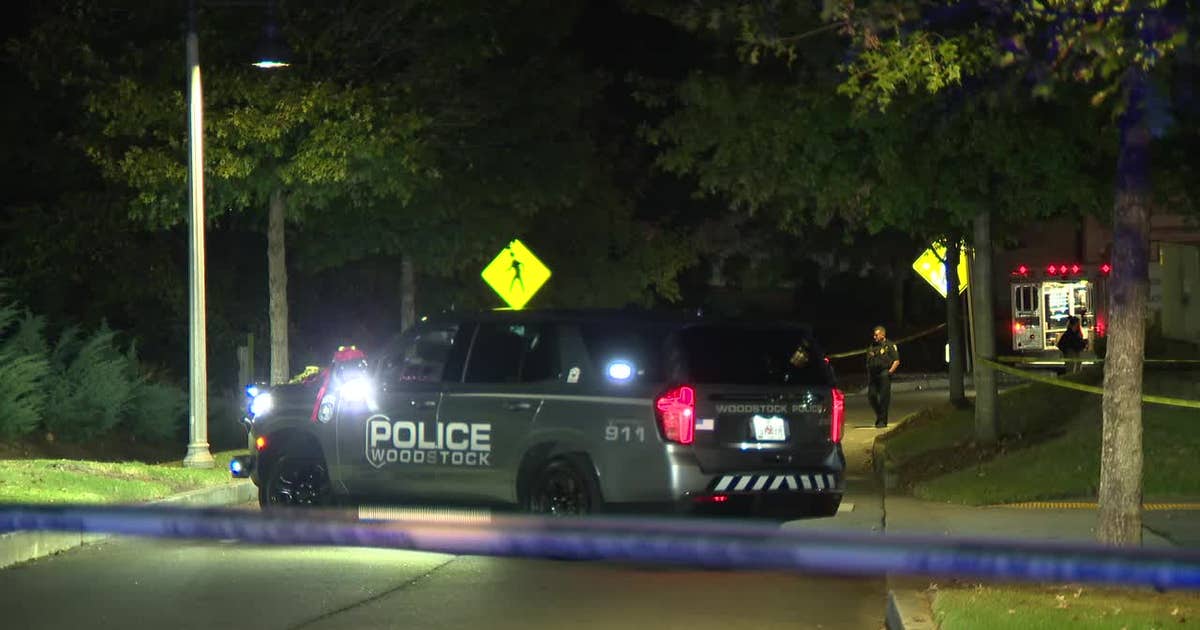 Suspect, 2 officers injured in Woodstock police shooting, officials say