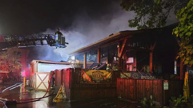 Smoke leads firefighters to fire at popular Helen restaurant