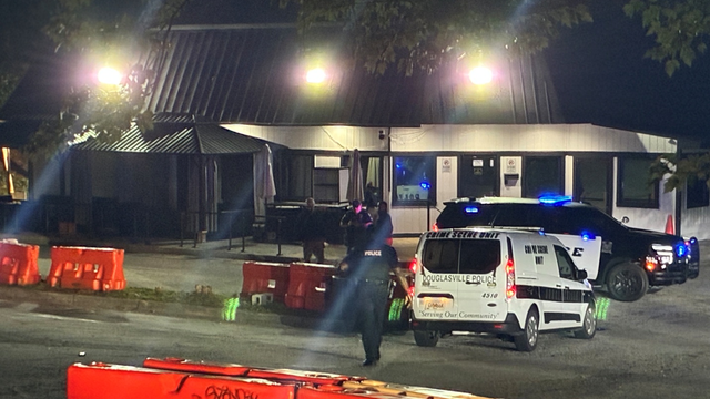 Stabbing reported at Douglasville restaurant and cigar lounge