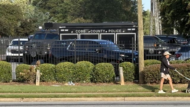 4 detained after apartment dispute leaves 1 injured on Austell Road