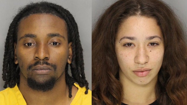 2 parking attendants accused of stealing at The Battery lot