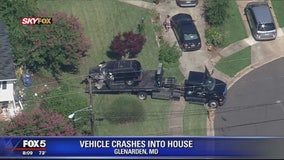 Truck crashes into Glenarden house