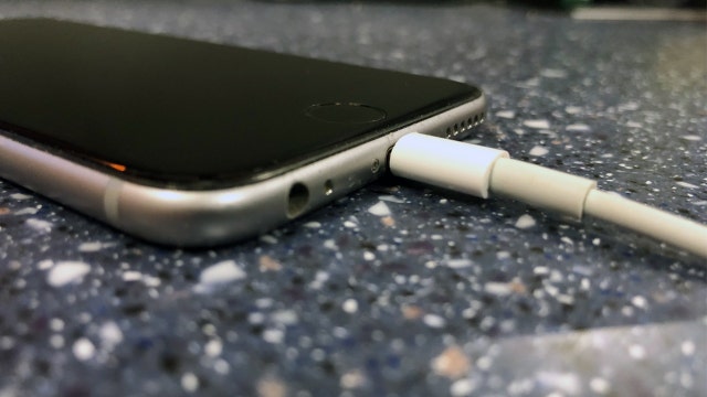 FCC bans robocalls, texts