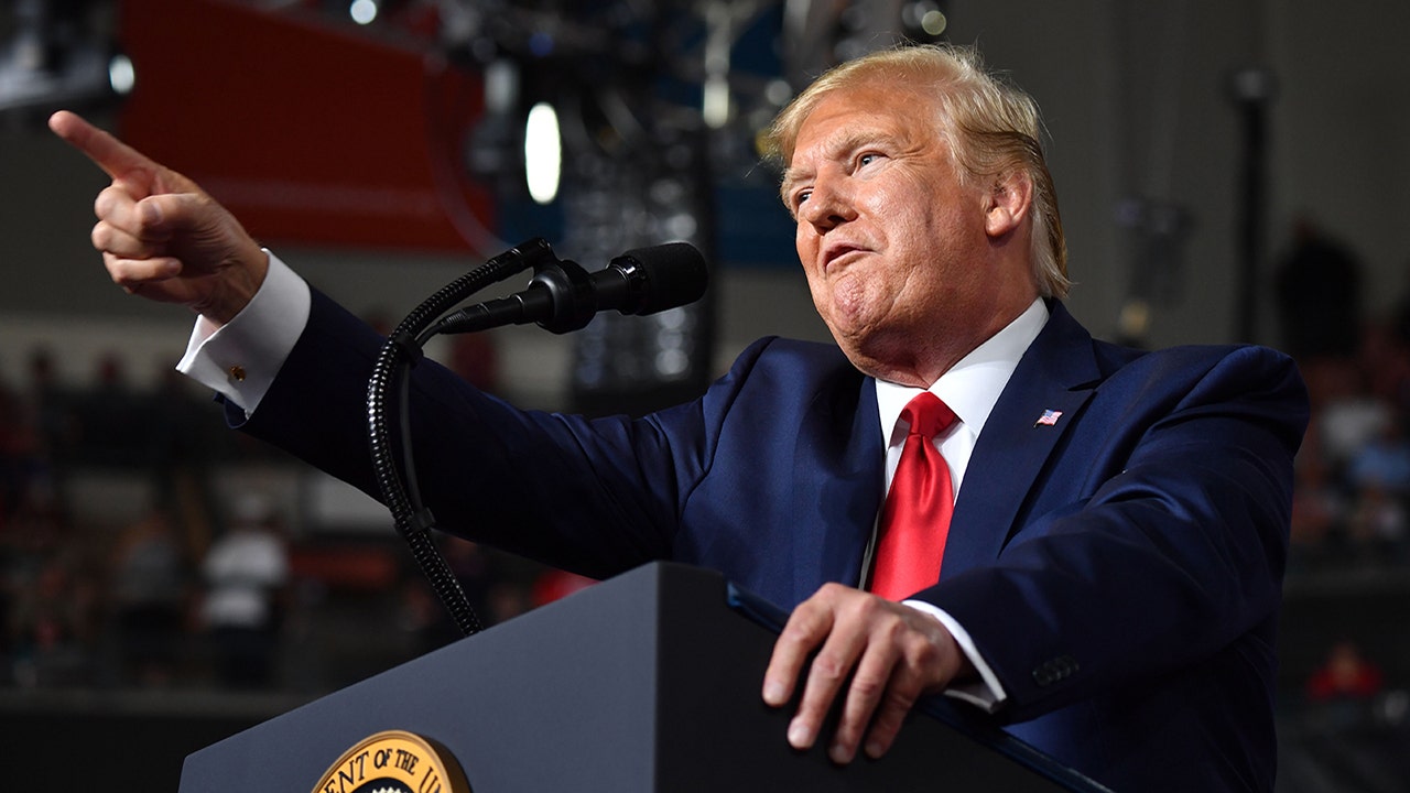 Trump blasts media again after Fox News poll shows him losing to Dems