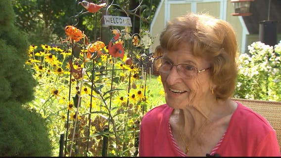 Verizon technician and 91-year-old Bowie woman form unlikely friendship