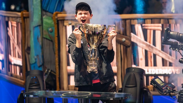 Montgomery County teen wins $3M as Fortnite world champion