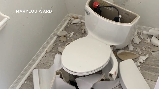 Lightning strike causes Florida home's toilet to explode