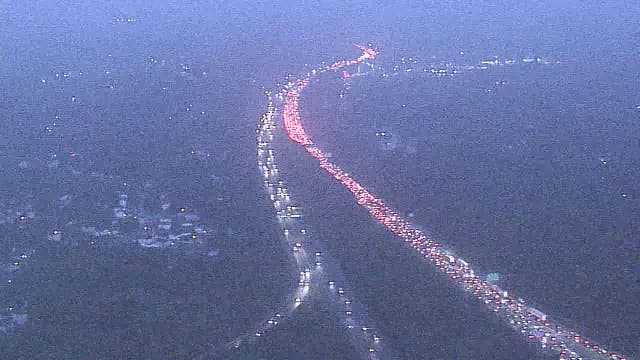 5 vehicle crash closes portion of Capital Beltway in Montgomery County