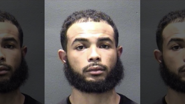 Man busted with guns, drugs after evading fare at Pentagon City Metro: police