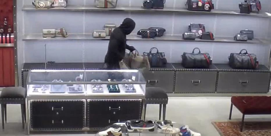 Gucci store discount robbed