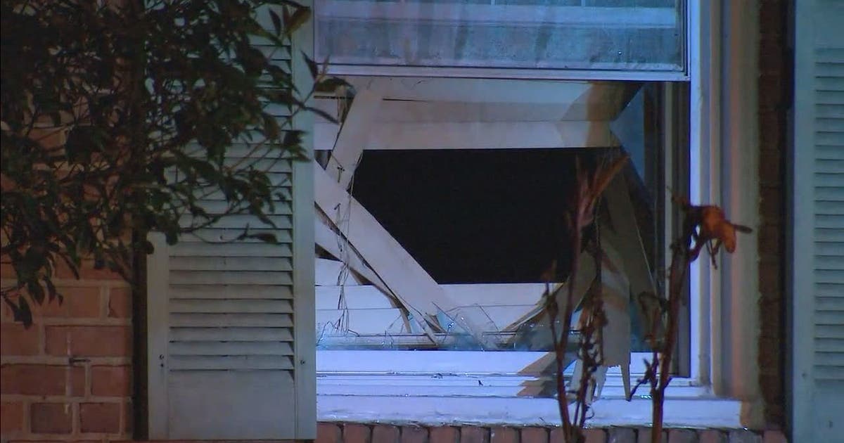 DC police officers rescue elderly residents from house fire | FOX 5 DC
